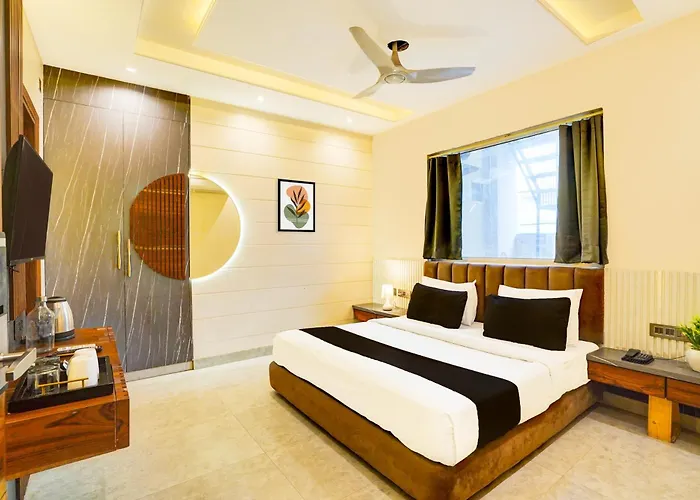 Superior King Room